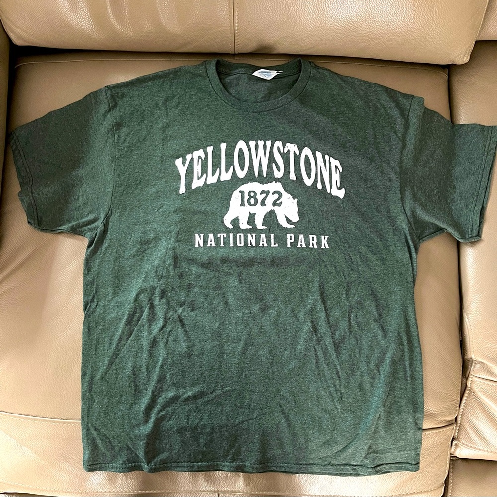 New YELLOWSTONE NATIONAL PARK TSHIRT 1872 BEAR sz Men XL Teal Green short sleeve